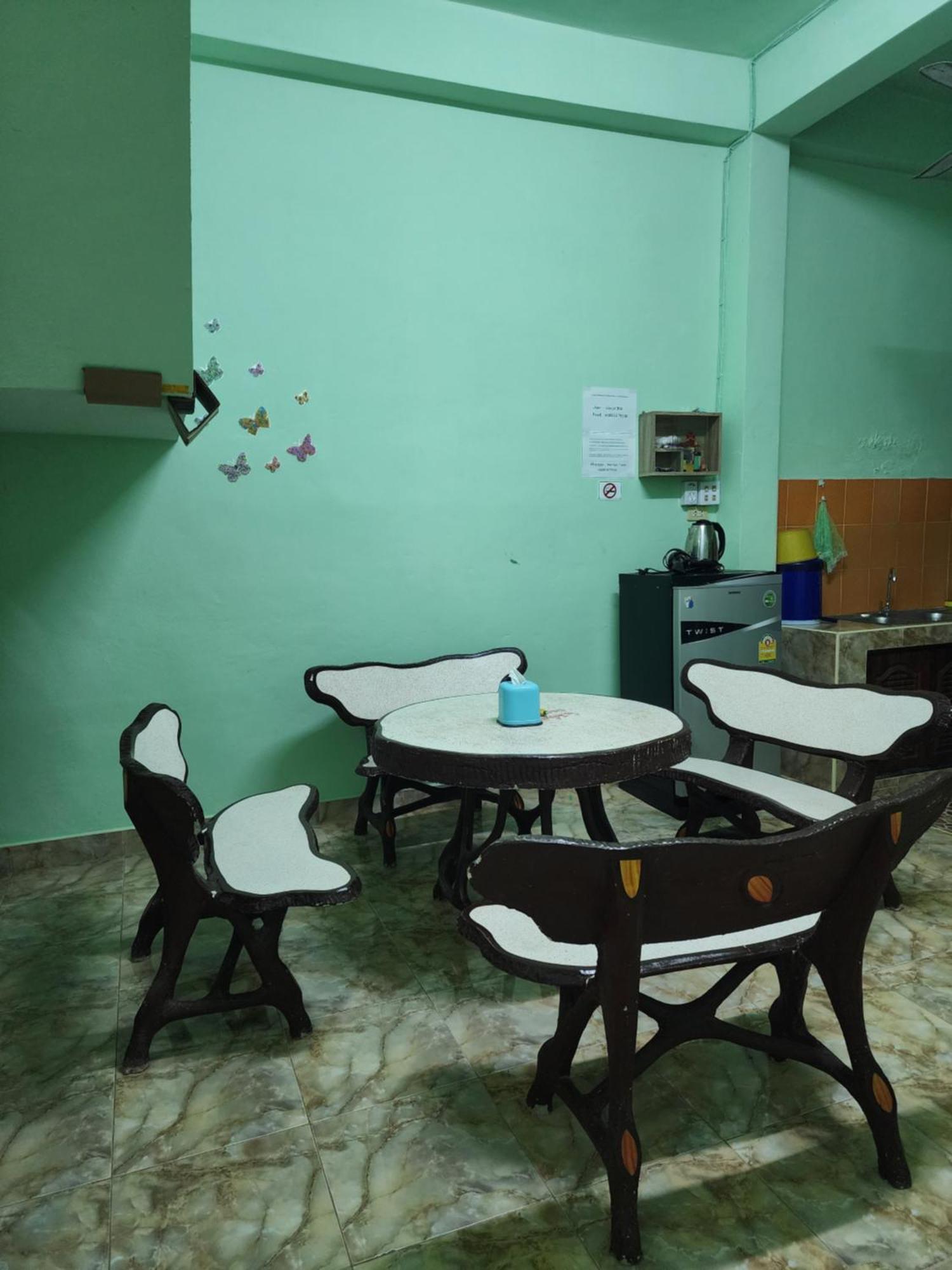 Saamsaao Homestay Betong - 4 Bedroom House Extérieur photo