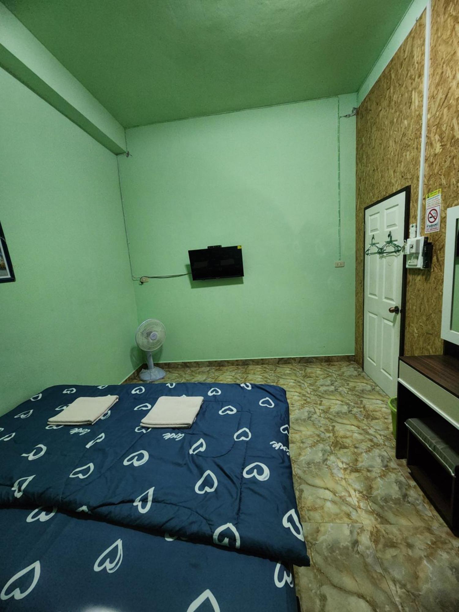 Saamsaao Homestay Betong - 4 Bedroom House Extérieur photo